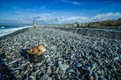 Luna La Union Local Coastal Stone Gatherer Perspectives