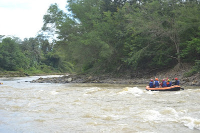 Rafting Sungai Bogowonto Purworejo