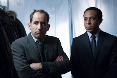 Peter Jacobson in Colony Season 2 (4)