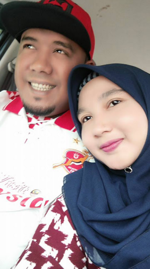 Bagaikan Pelanduk Dua Serupa! Lelaki Seiras Arwah Pak Yus Jambu Ditemui Mengejutkan Netizen (GAMBAR) Bagaikan Pelanduk Dua Serupa! Lelaki Seiras Arwah Pak Yus Jambu Ditemui Mengejutkan Netizen (GAMBAR)