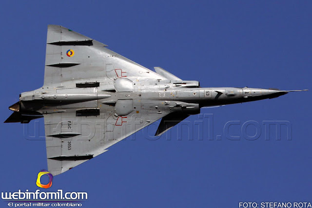 IAI+KFIR+FUERZA+AEREA+COLOMBIANA+CAZA+RED+FLAG.jpg