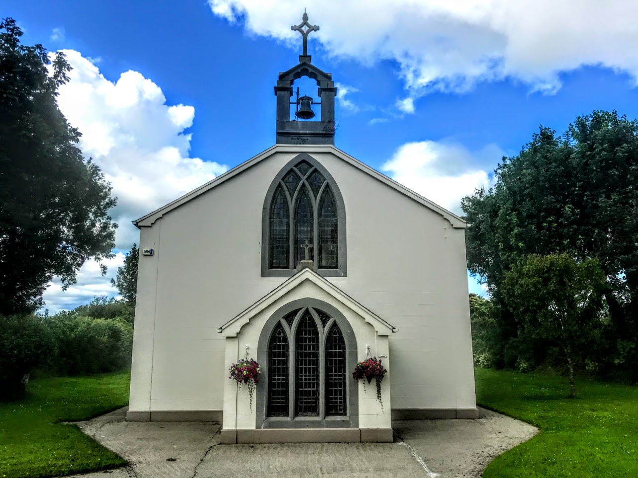 Patrick Comerford Broadford’s preFamine church recalls legends about