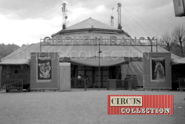 façade et chapiteau di cirque Français 