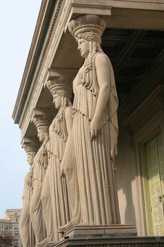 кариатида скульптура греция атлант. кариатиды и атланты в древней греции. кариатиды эрмитажа. кариатида скульптура греция атлант.