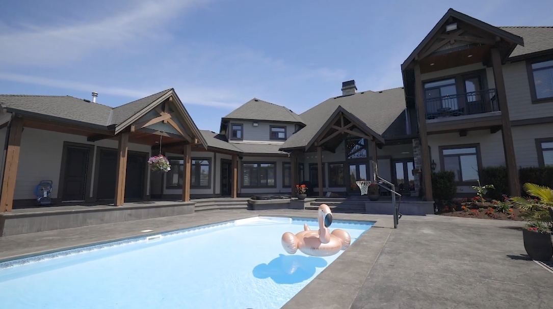 57 Interior Design Photos vs. 319 184 St, Surrey, BC Luxury Home Tour