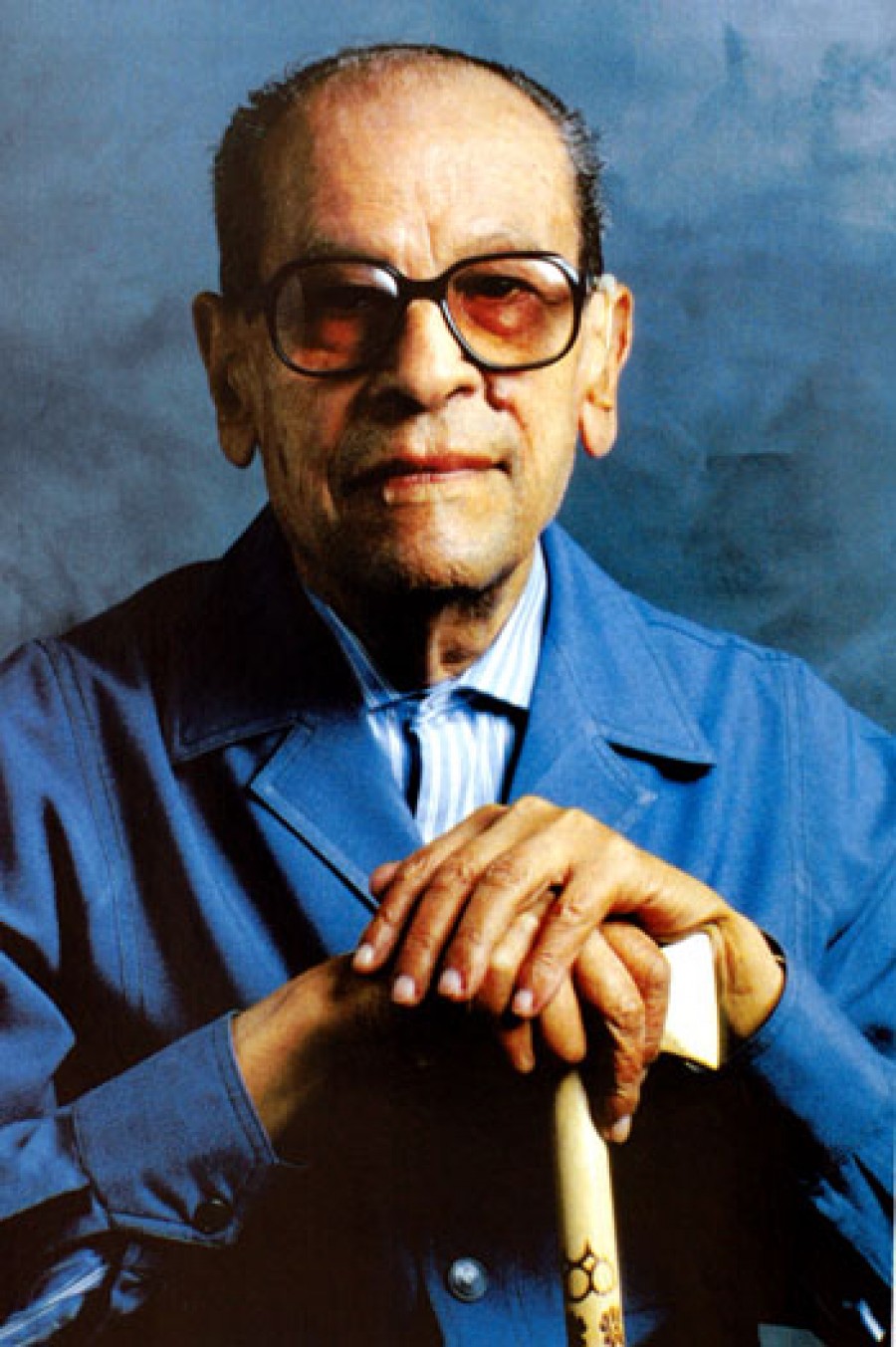 Нагиб махфуз. Naguib Mahfouz. Нагиб Махфуз Нобелевская премия. Писатель нагиб Махфуз. Махфуз ртецб.
