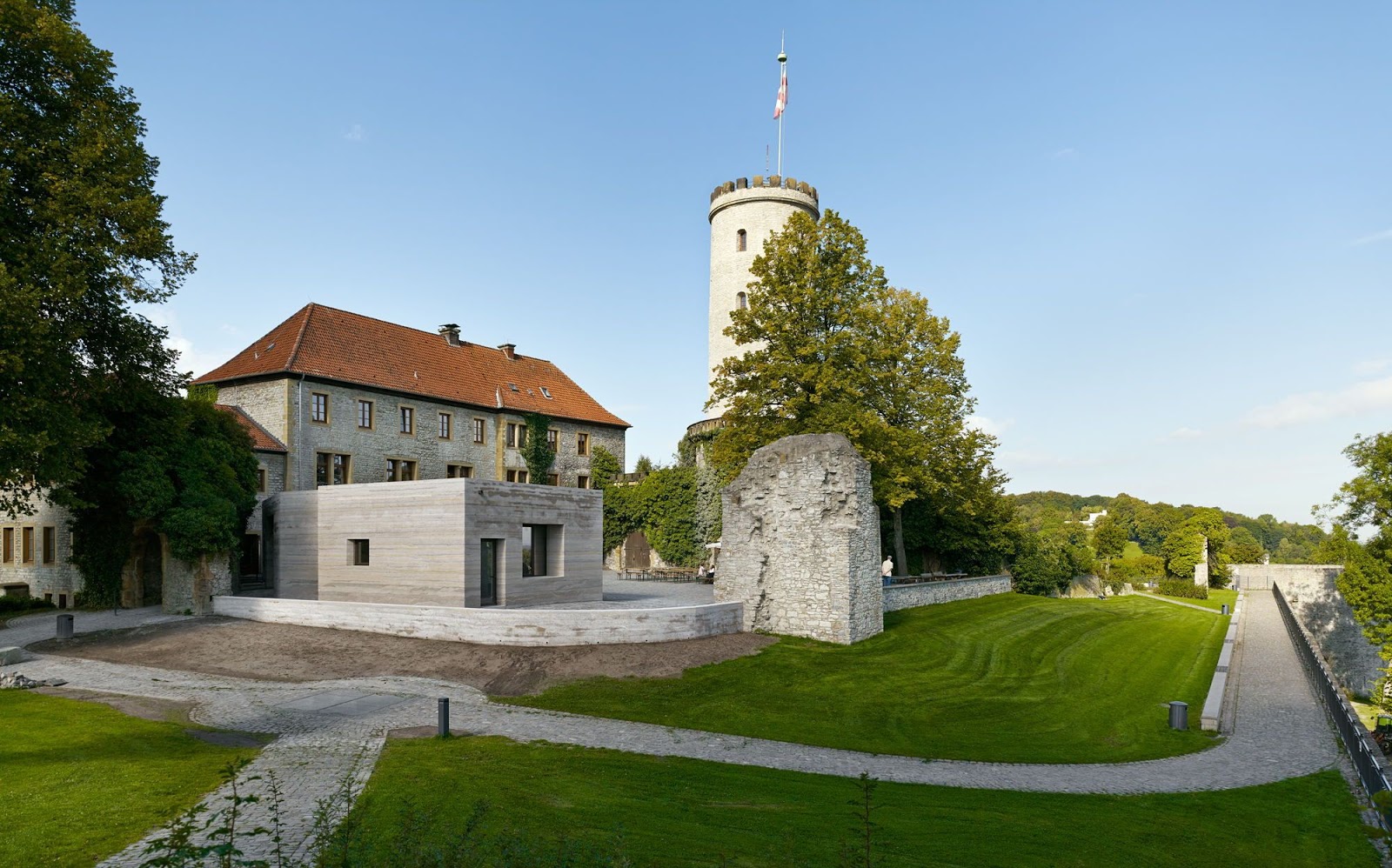 Travelin Man Sparrenberg Castle