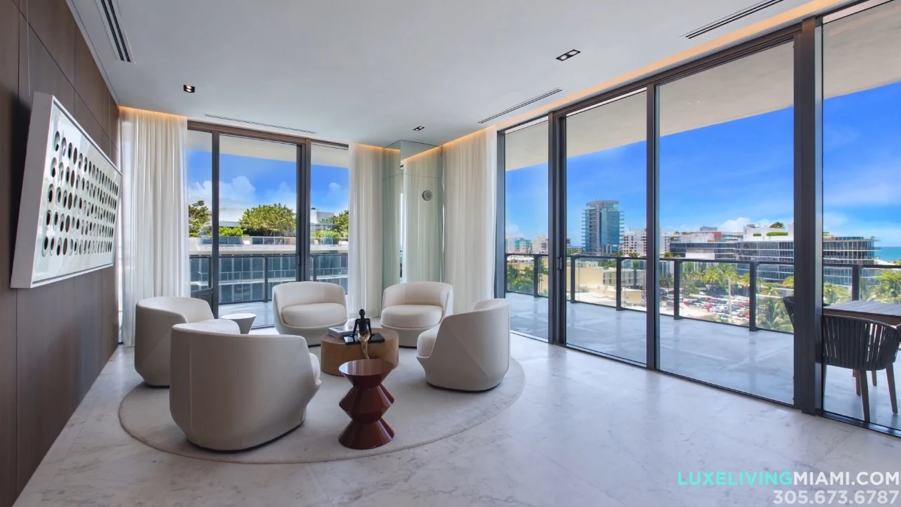 28 Photos vs. APOGEE 701 South of 5th Street Miami - Luxury Condo & Interior Design Tour
