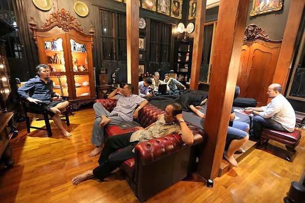 Kondisi rumah Ahmad Dhani yang dipenuhi barang seni