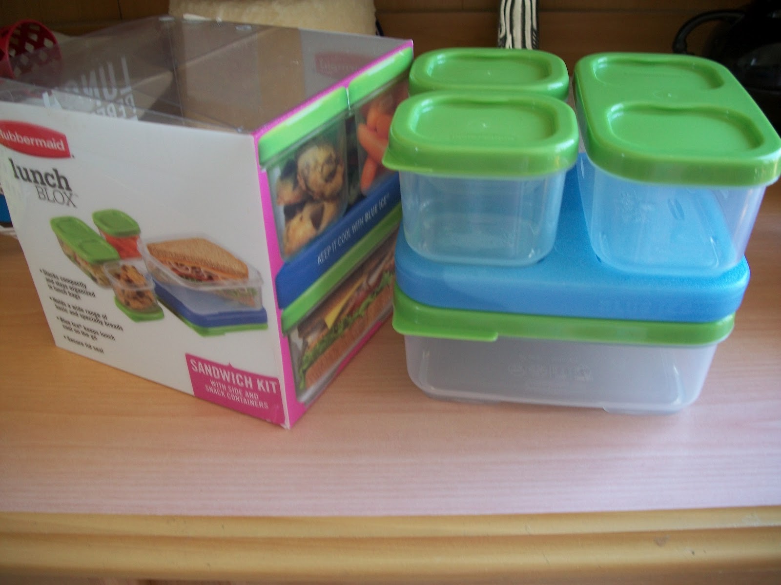 Rubbermaid Lunch Blox Sandwich Kit, with Side and Snack Containers