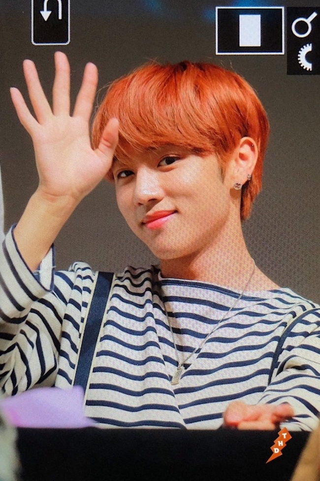 팬싸하고 온 거 티내는 더보이즈 멤버.jpg | 인스티즈