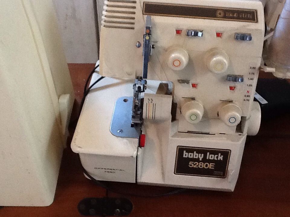 BABY LOCK 5280E SERGER SEWING MACHINE SEWS PROFESSIONAL SEAMS QUICKLY