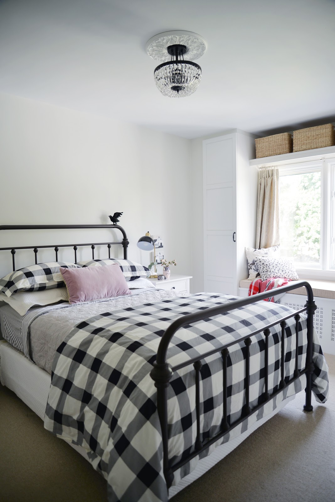 Canadian Bloggers Fall Home Tour - Decorating Ideas For A Fall Bedroom