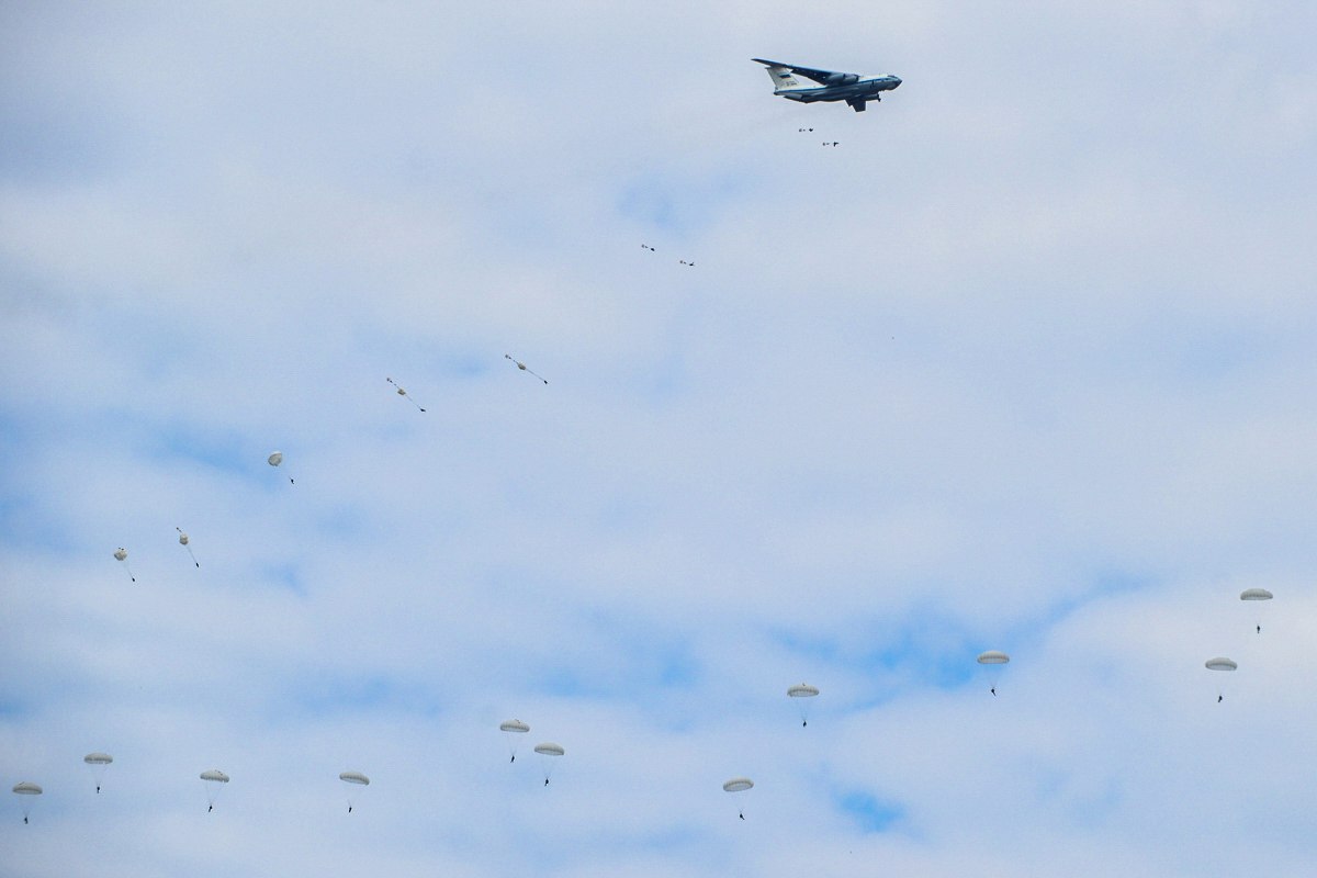 Учения ВДВ в Крыму