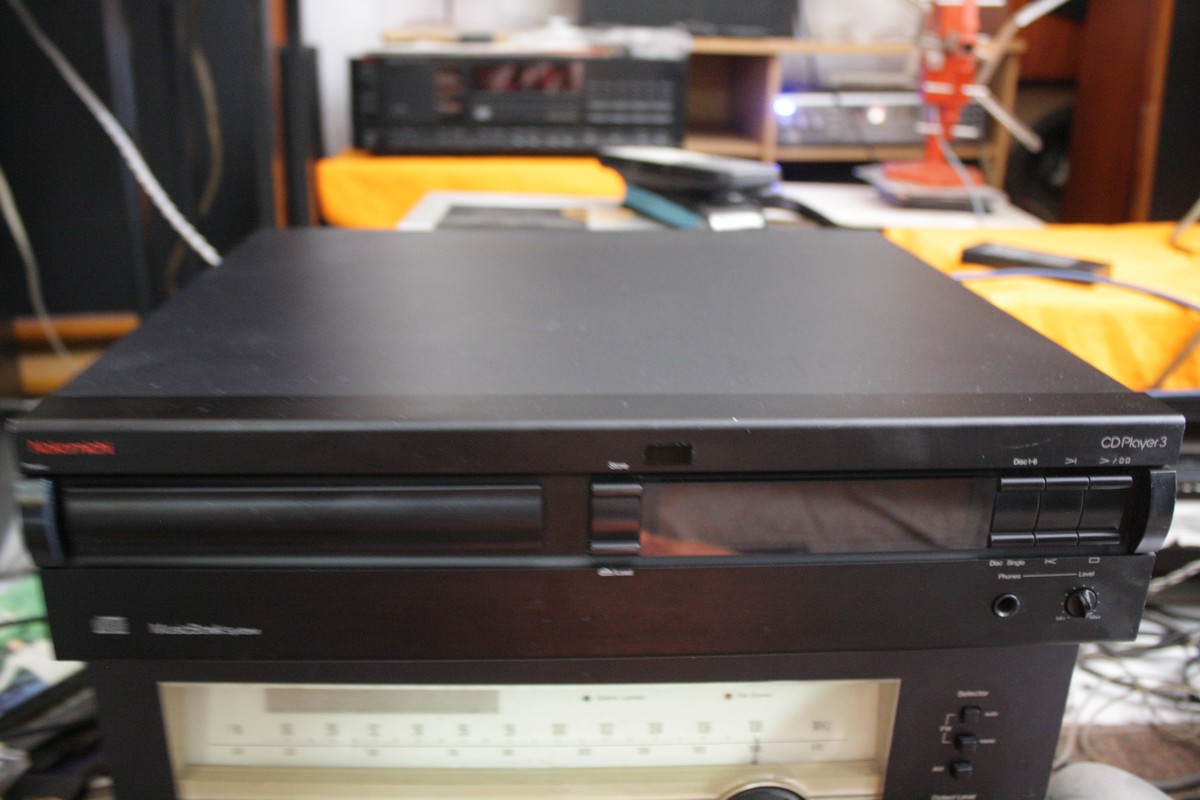 audio2nd Nakamichi CD Player 3 (Music Bank)...SOLD