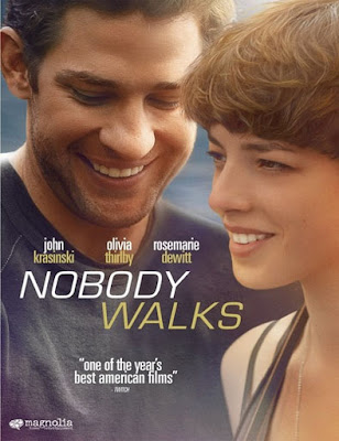 descargar Nobody Walks en Español Latino