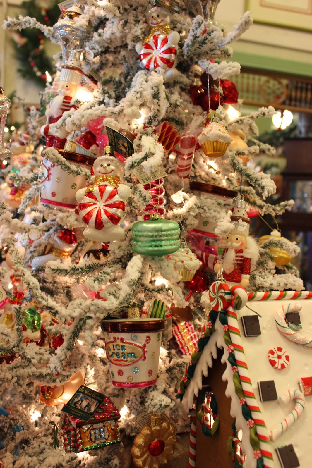 A Very Good Life Christmas Traditions Kick off at Barbara Cheatley's