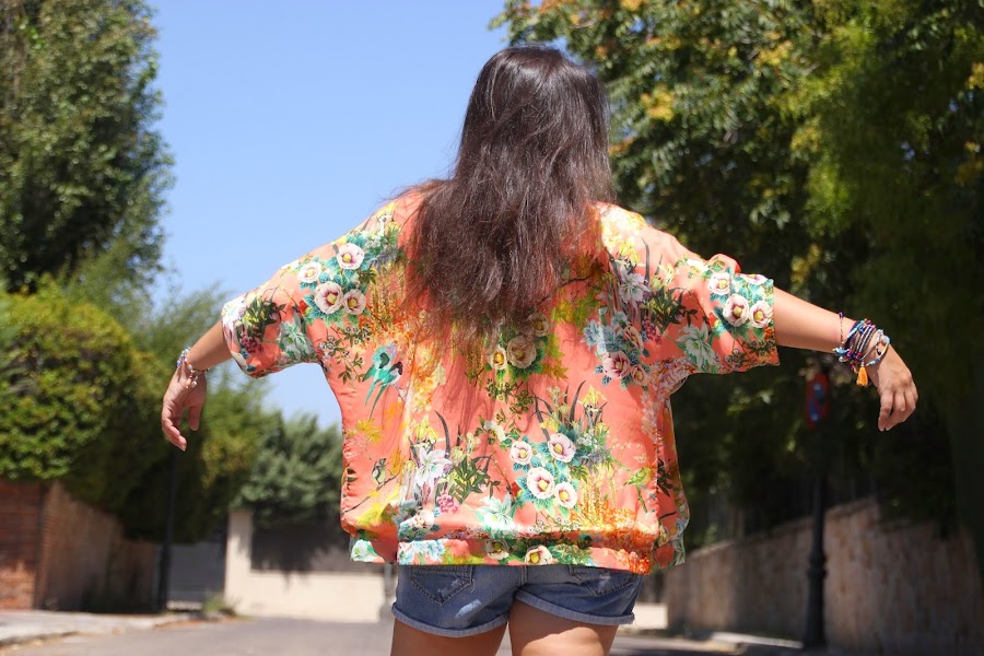 DIY Tutorial paso a paso: Kimono (patrón gratis). Blog de costura y blog diy.