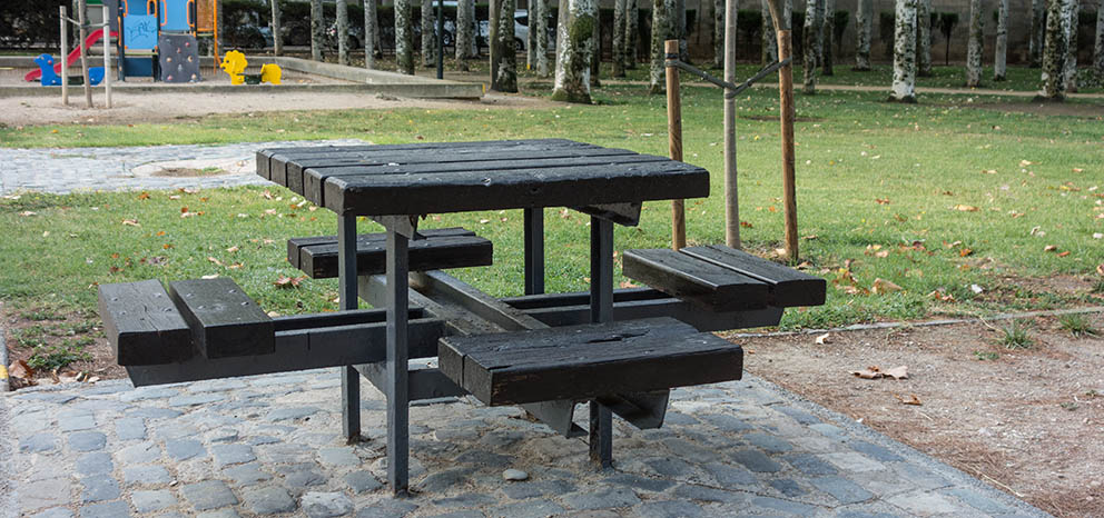 Virado en sepia: ¿Por qué se utilizan poco estas mesas en los parques?