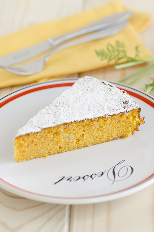 Torta di carote, mandorle e zenzero