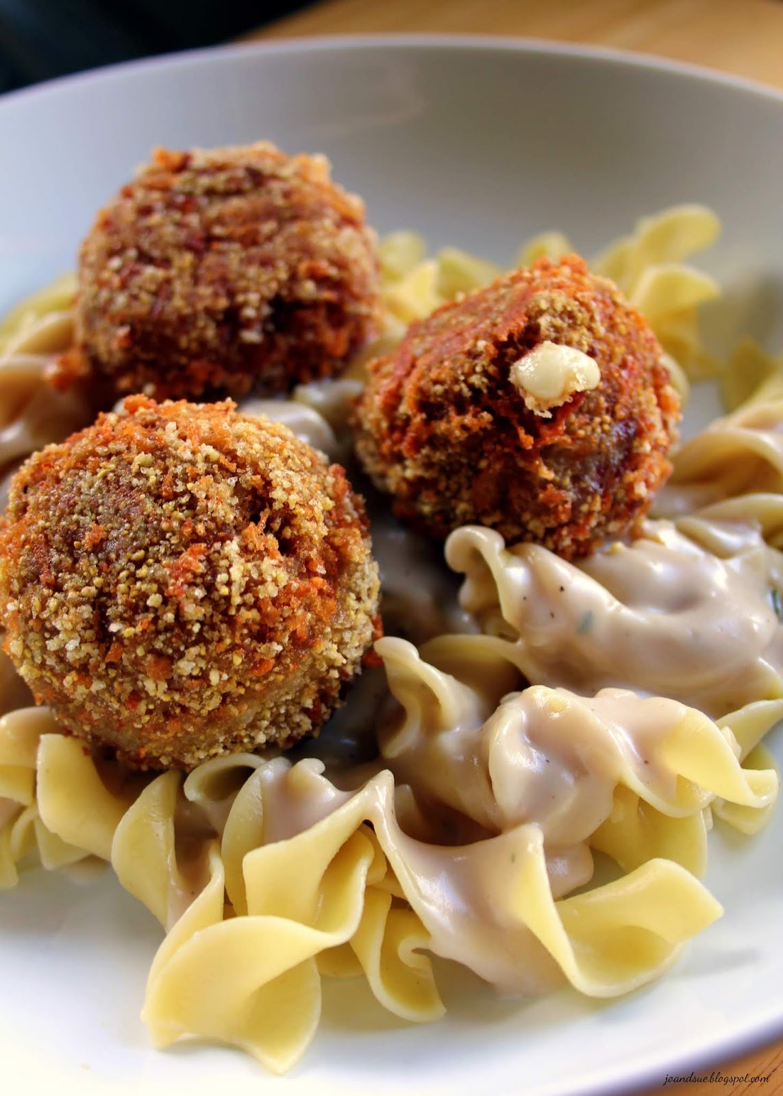 Jo and Sue Chicken Cordon Bleu Meatballs