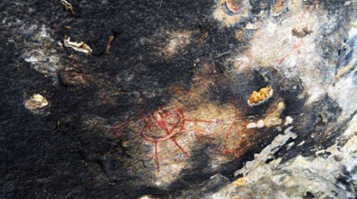 ¿Estas pinturas rupestres de la India muestran prehistóricas abducciones alienígenas?
