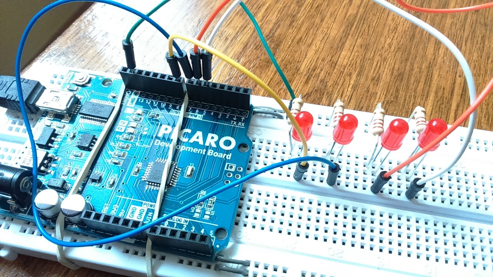 Seba Electronic Labs: [Arduino 03] Secuencia de LEDs