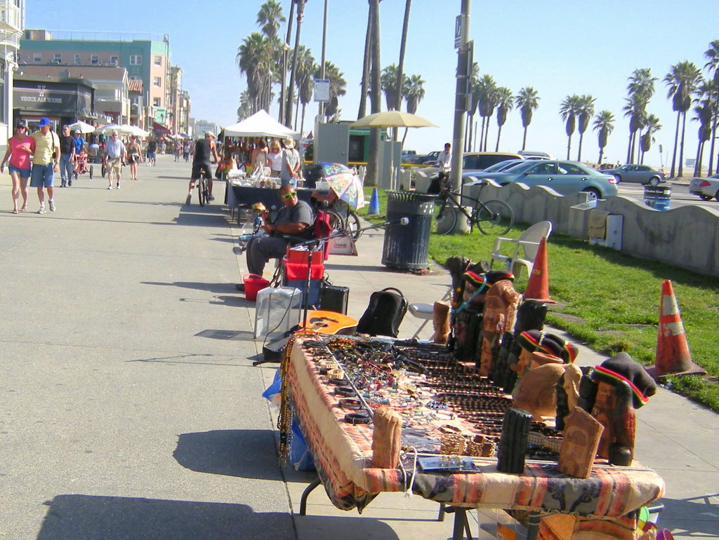 L.A. Kompany: Venice Boardwalk Shopping