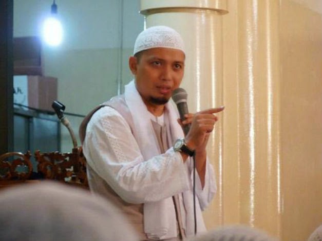 Brutal, 50 Orang Syiah Menyerang Masjid Pimpinan KH. Arifin Ilham