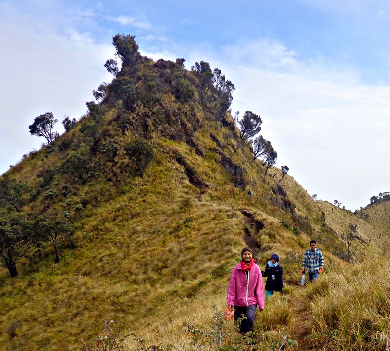 Hamasah Mendaki Gunung Merbabu