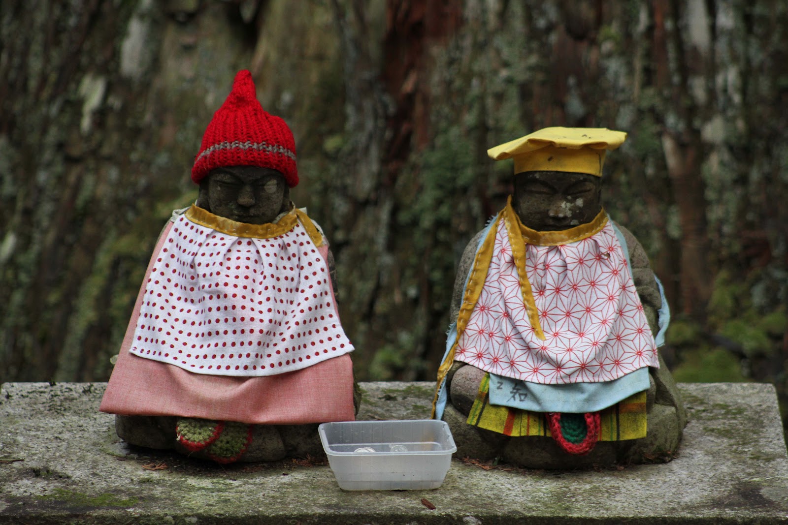 riceandpotato 04.06.2012 _ KOYASAN _ 'Jizo' statues in Okunoin