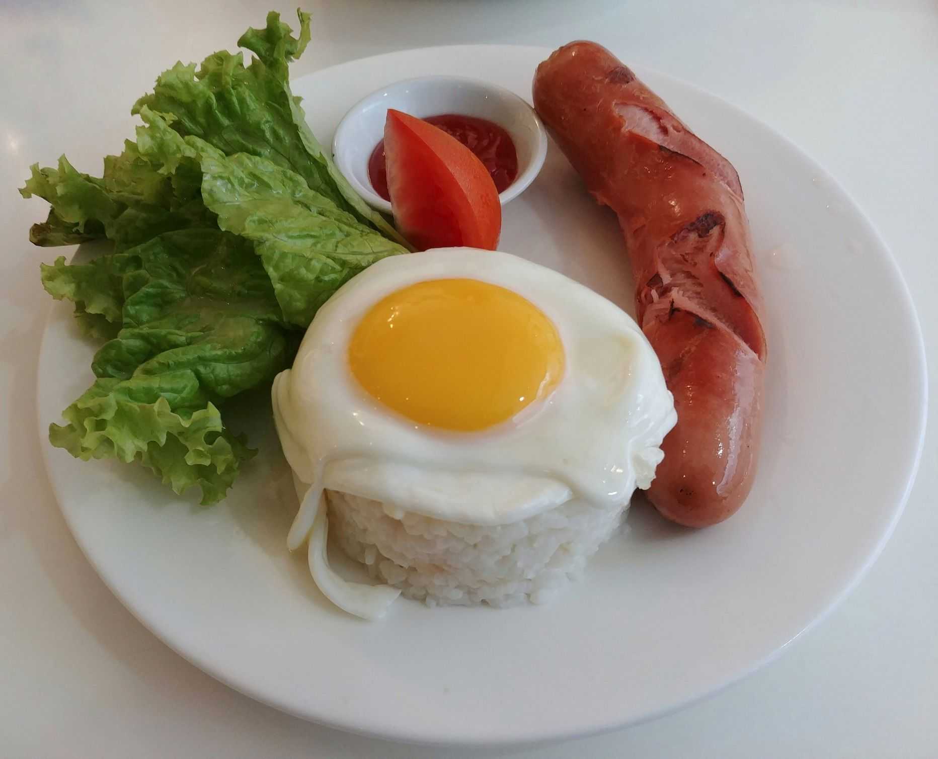 Grilled sausage meal from Plan B Cafe at St. Luke's BGC