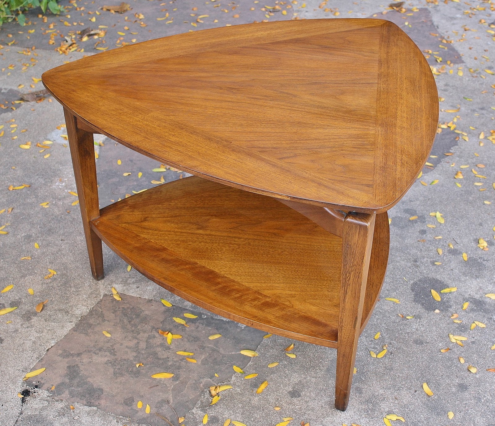 Modwerks Lane Guitar Pick End Table
