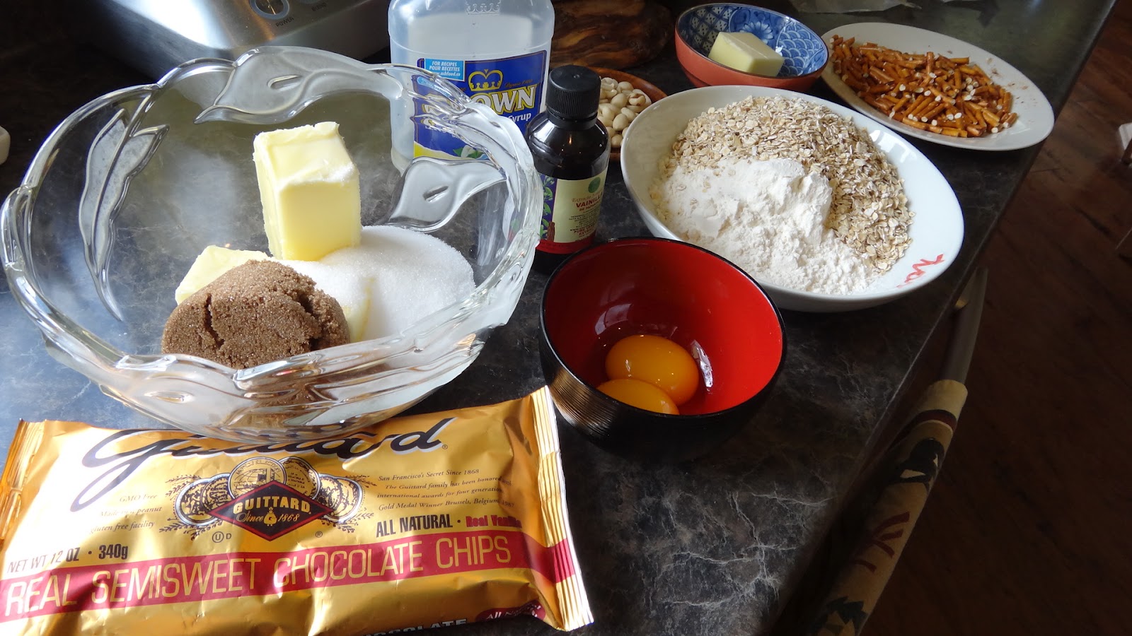 Chocolate Peanut Pretzel SquaresAnna Olson