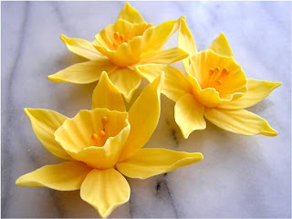 sugarpaste daffodil 