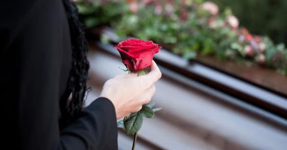 87 Arti Mimpi Mantan Pacar Meninggal Menurut Primbon Dan Dalam Islam Mimpi Mantan Mandi