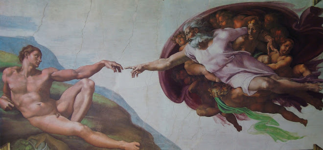 A Criação de Adão de Michelangelo pintada na abóboda da Capela Sistina; Legado do Renascimento.