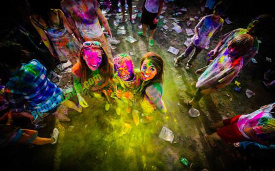 Foto Foto Festival Holi, Pesta Warna Terbesar di Dunia