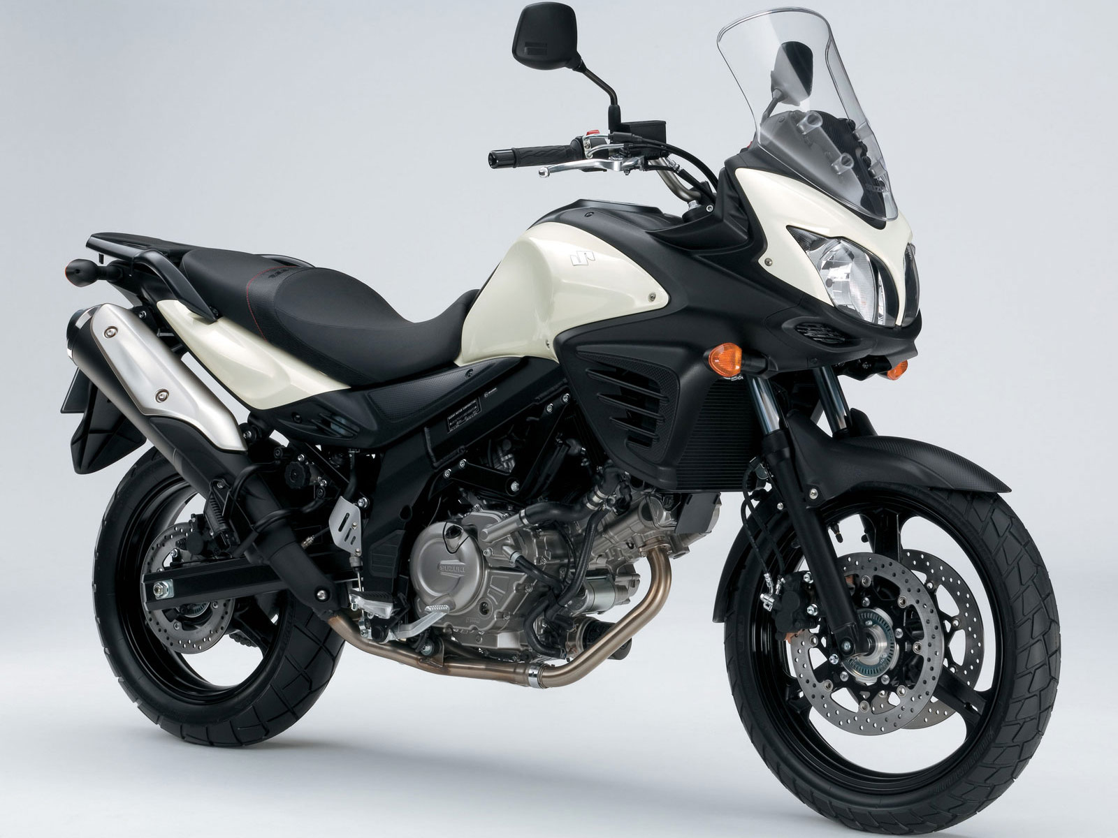 2012 SUZUKI VStrom 650 ABS motorcycle wallpaper 2012 SUZUKI VStrom 650 ABS motorcycle wallpaper