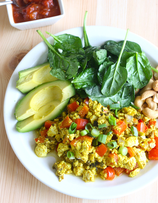 Curried Scrambled Tofu with mushrooms by SeasonWithSpice.com