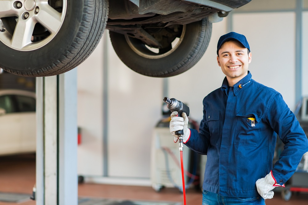 A Guide to Select Suitable Car Service and Repair Professionals