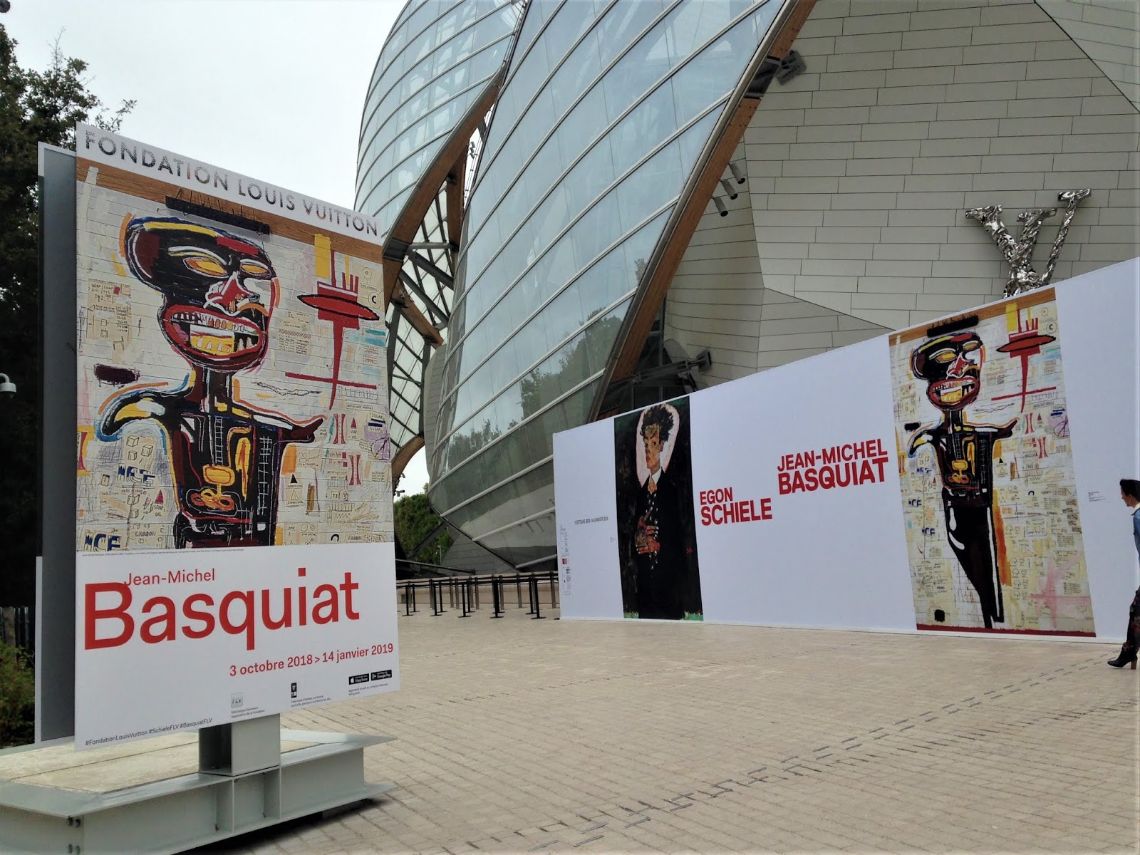 SWAN: BASQUIAT'S ARTISTIC ENERGY BLAZES IN PARIS SHOW