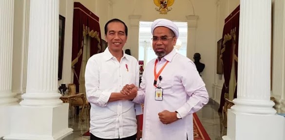 Ali Mochtar Ngabalin Digaji Negara Bukan Untuk Kepentingan Jokowi Ali Mochtar Ngabalin Digaji Negara Bukan Untuk Kepentingan Jokowi