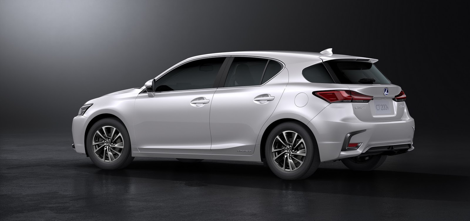 [Imagen: 2018-lEXUS-ct-14.jpg]