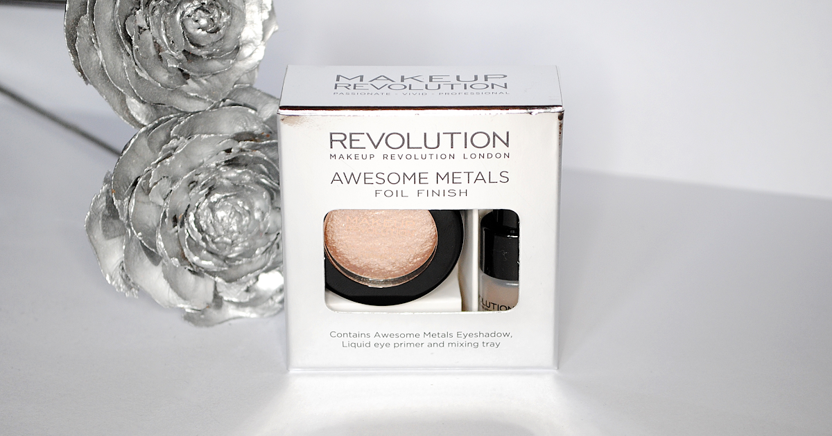 Makeup revolution awesome metals foil finish Makeup revolution awesome metals foil finish