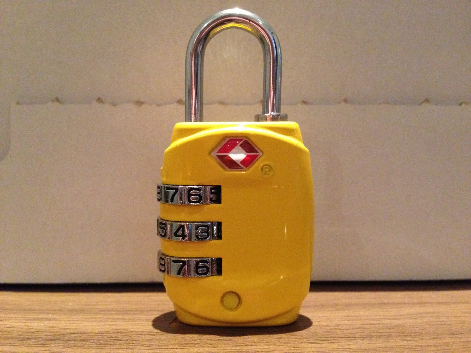 zahlenschloss knacken woodenbild )