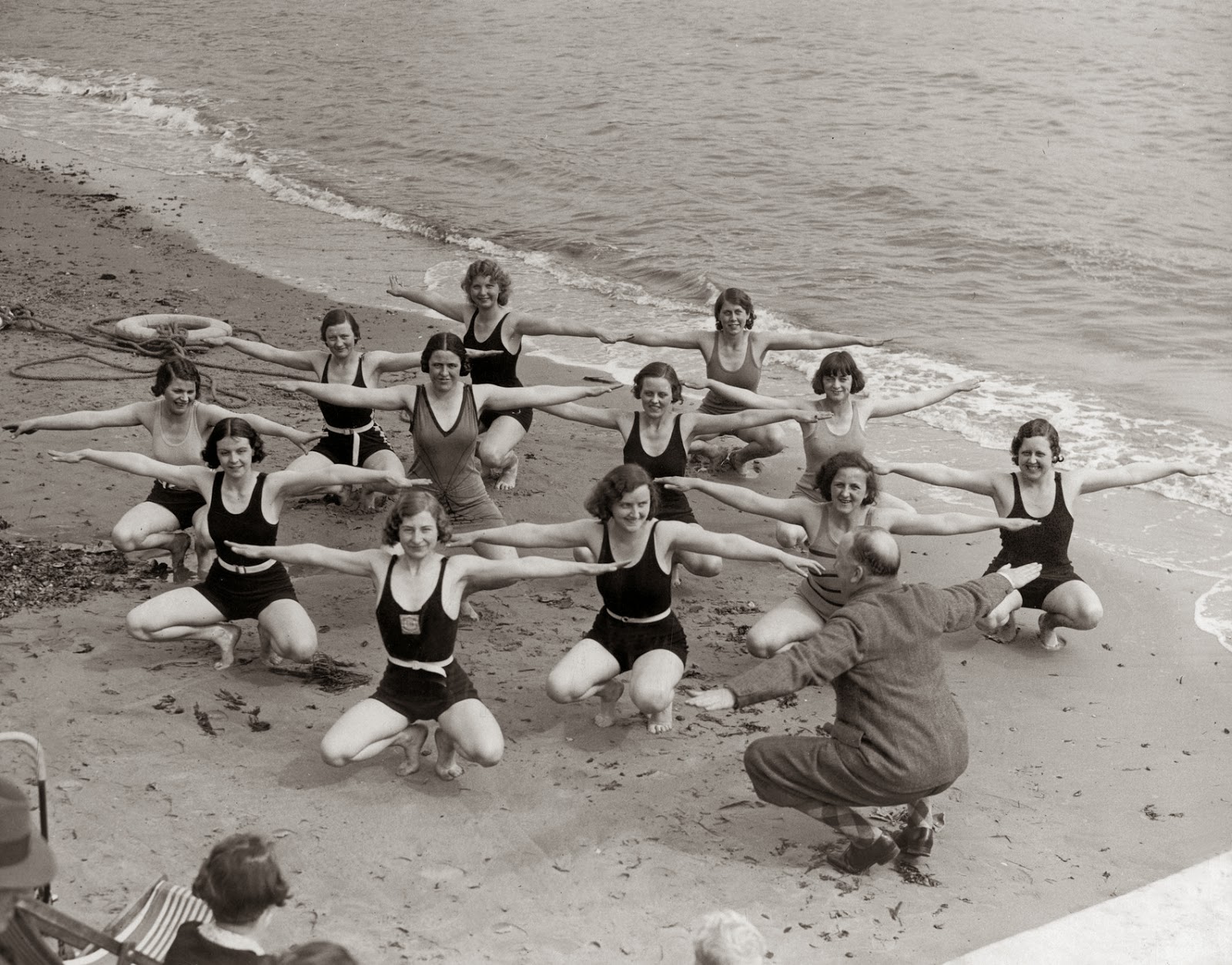 Interesting Vintage Photographs Show Women Working Out in the 1930s ...