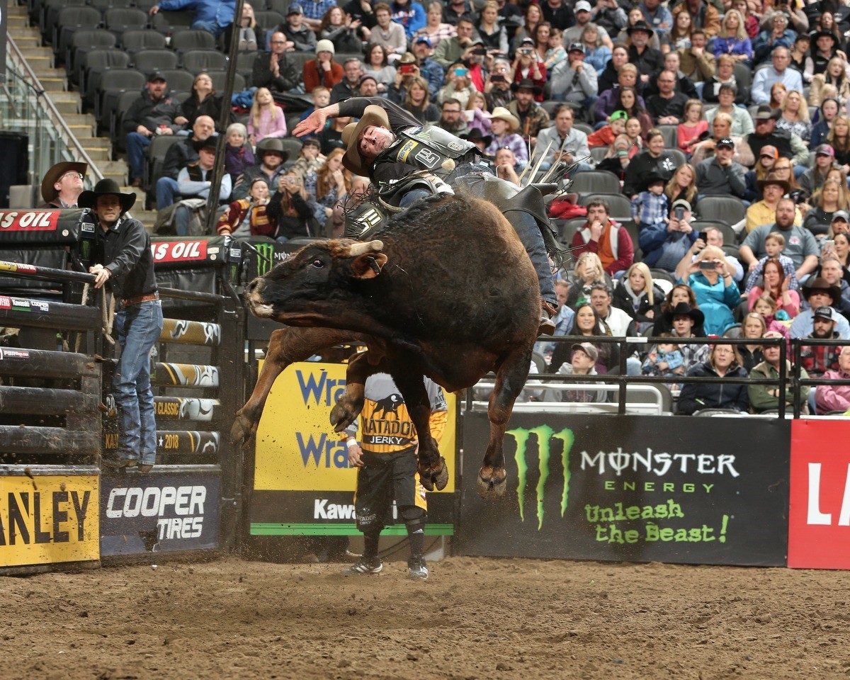 Guilherme Marchi wins PBR in Kansas City with 622 Q Ride!