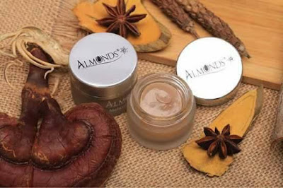 Kem mụn đông y Almonds Kem mụn đông y Almonds
