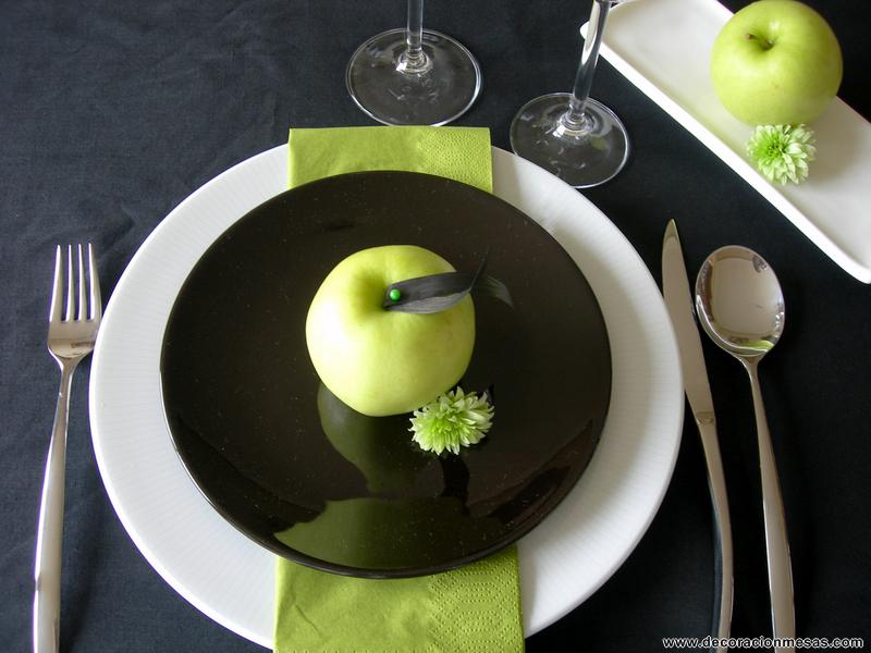 Decoracion de mesas: Decorar la mesa con manzanas